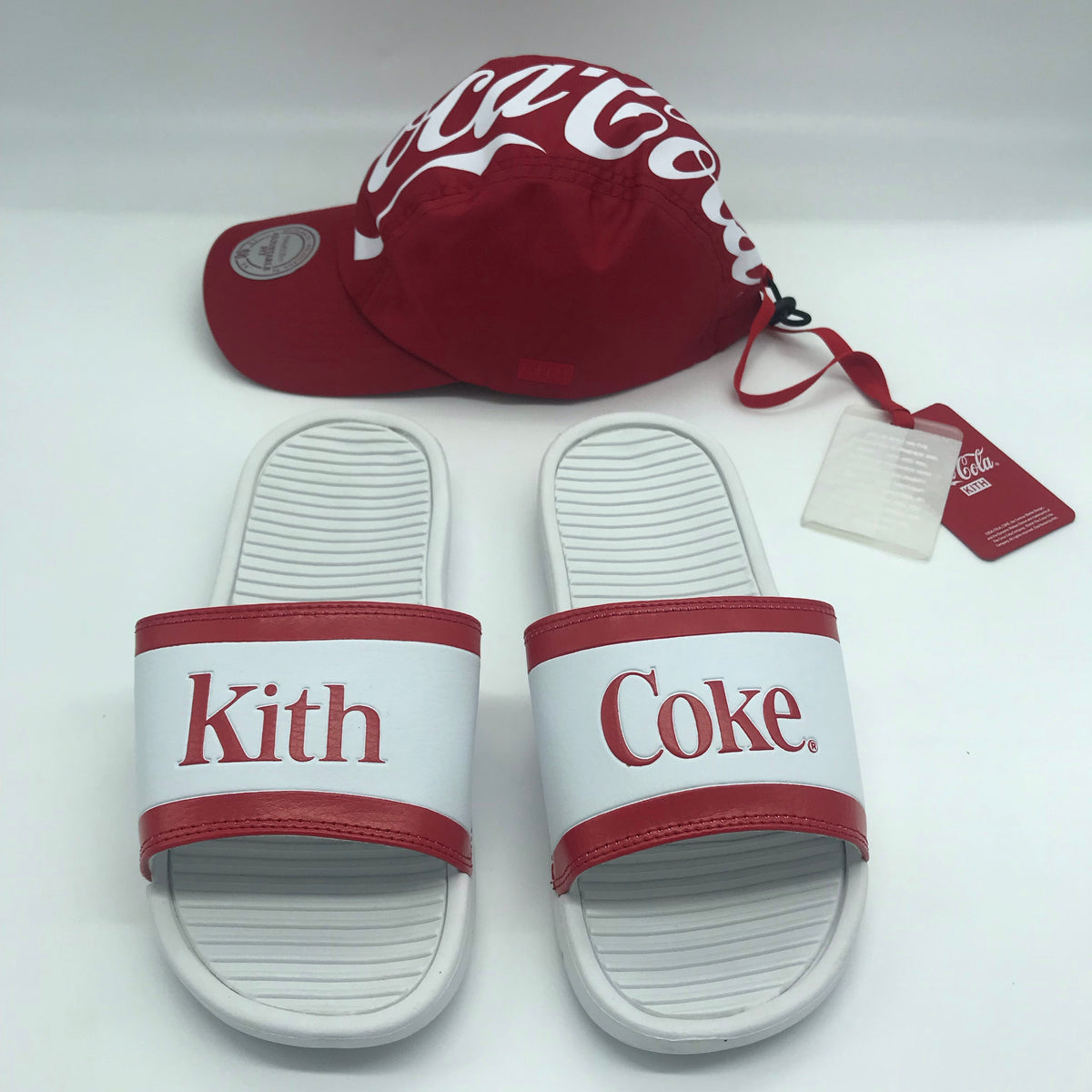 Kith x Coca Cola slides KITH X COCA-COLA CHANCLETAS SLIDES horrible quality : r/KithNYC main image 3