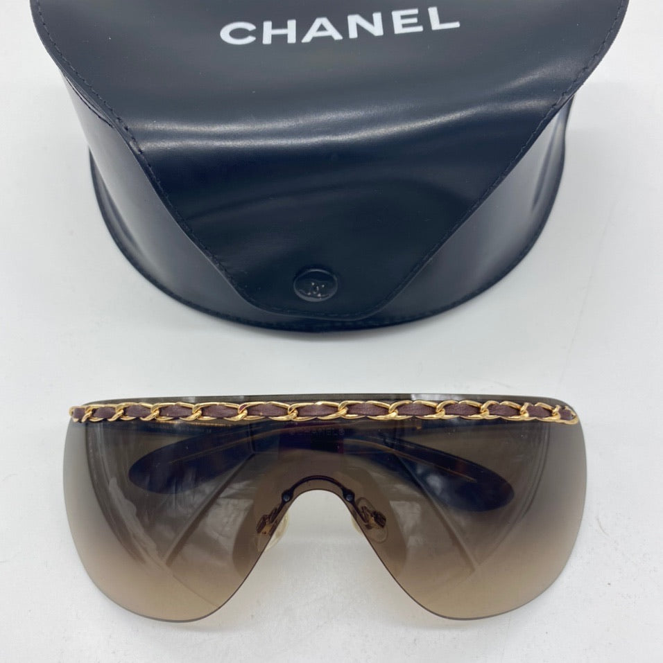 Chanel Rectangular Charm Sunglasses (SHF-22378) – LuxeDH